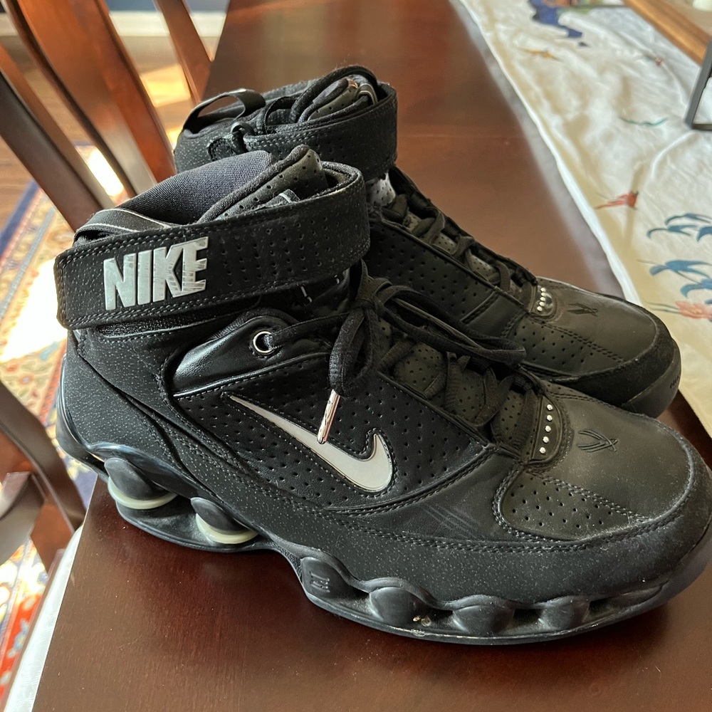 Nike Shox Leaptransition basketball shoes